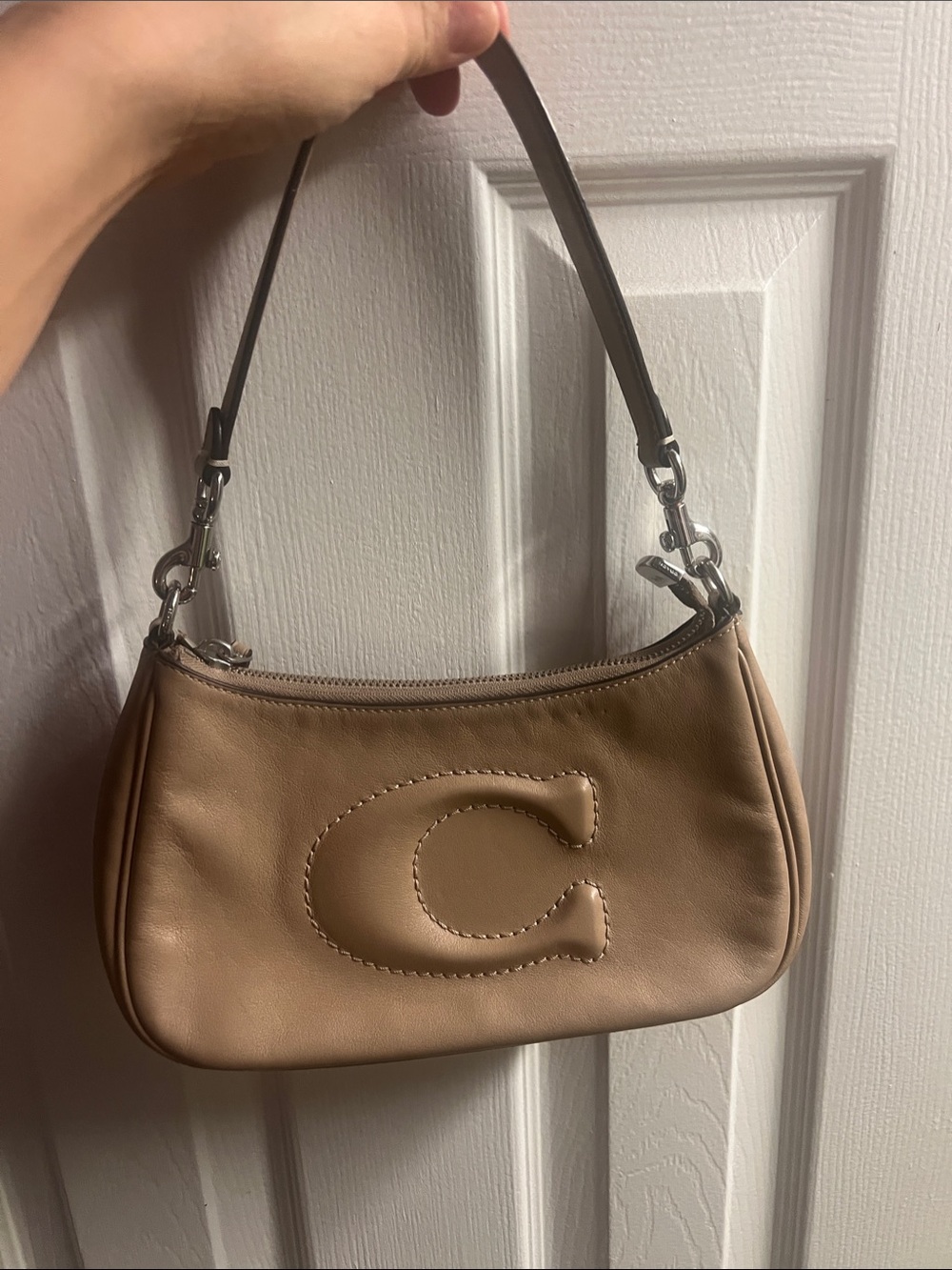 Coach Brown Leather Shoulder Bag with Embossed C - Picture 3 of 8